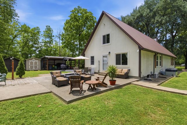 2540 Carl Fox Rd, Cornersville, TN 37047