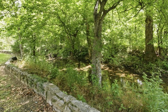 2540 Carl Fox Rd, Cornersville, TN 37047