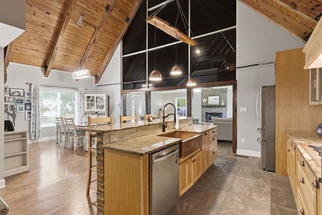 2540 Carl Fox Rd, Cornersville, TN 37047