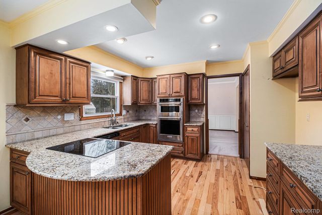 40749 Rayburn Drive, Northville, MI 48168