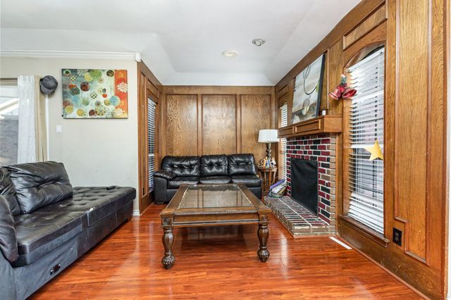 2825 Stoneridge Drive, Garland, TX 75044