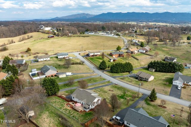 86 Mulberry Bend, Jonesborough, TN 37659