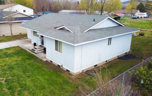 405 Belle, Benton City, WA 99320
