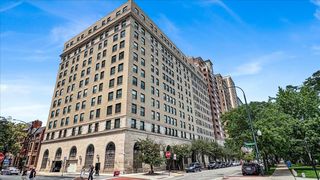 2100 N Lincoln Park West 3FN, Chicago, IL 60614