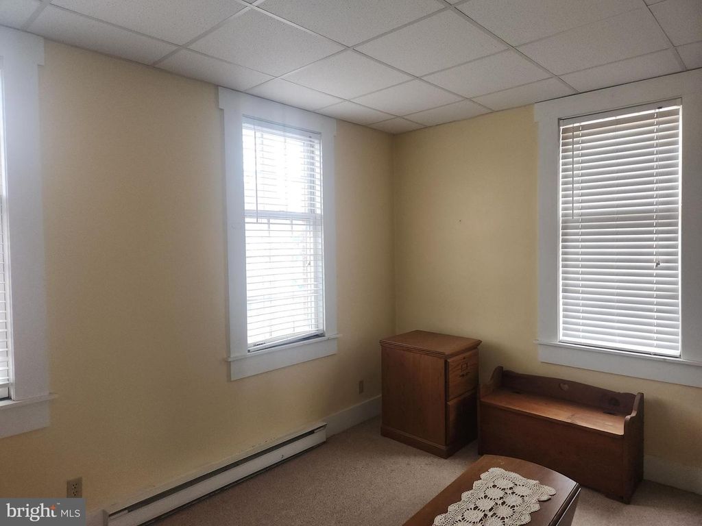 108-110 S MAIN ST, Manheim, PA 17545