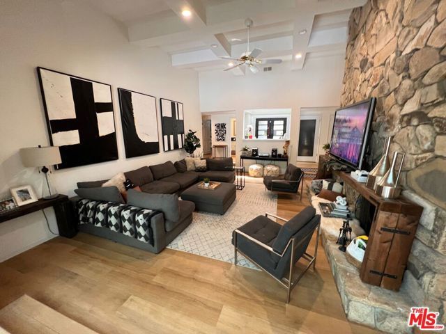 22477 Liberty Bell Road, Calabasas, CA 91302