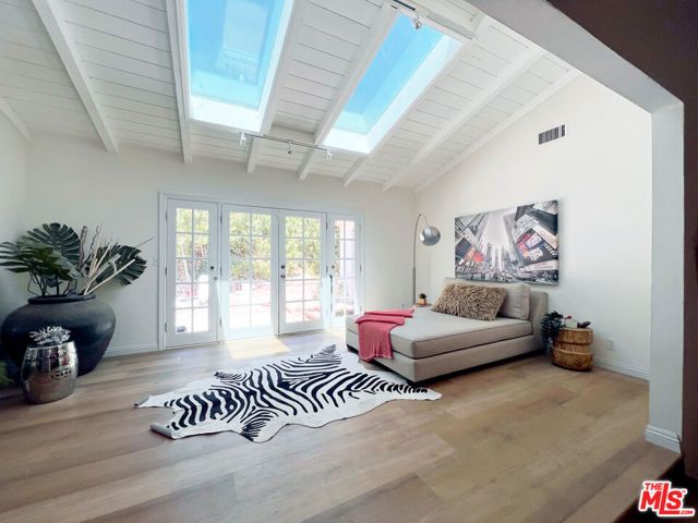 22477 Liberty Bell Road, Calabasas, CA 91302