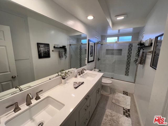 22477 Liberty Bell Road, Calabasas, CA 91302