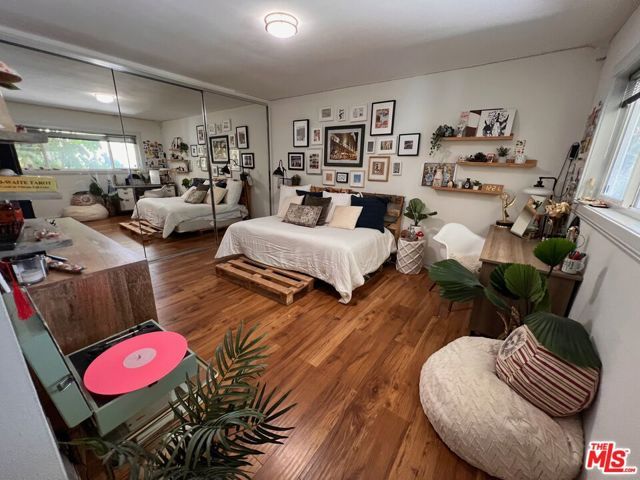 22477 Liberty Bell Road, Calabasas, CA 91302