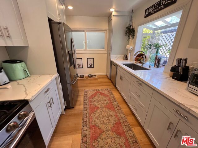 22477 Liberty Bell Road, Calabasas, CA 91302