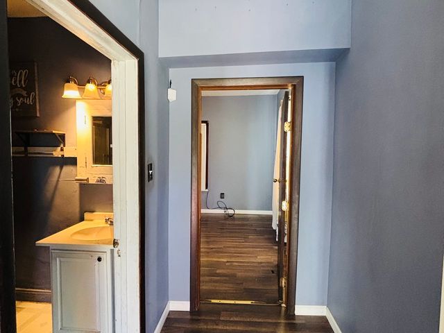 484 Hickory Place, Elgin, IL 60120