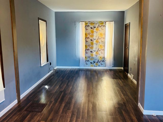 484 Hickory Place, Elgin, IL 60120