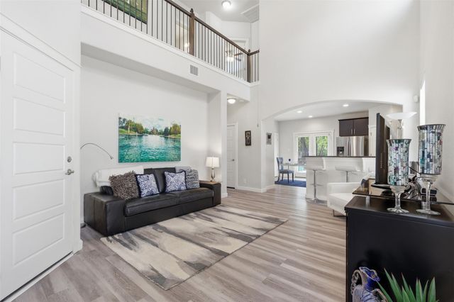 2101 Rivers Edge WAY 22, Austin, TX 78741