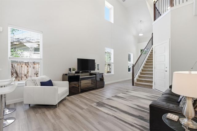 2101 Rivers Edge WAY 22, Austin, TX 78741