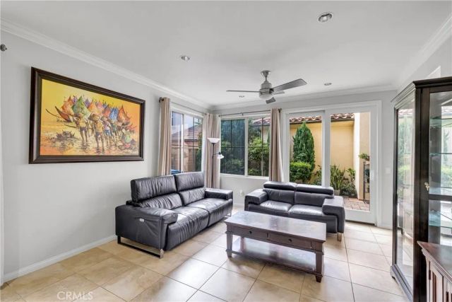 29 Splendor, Irvine, CA 92618