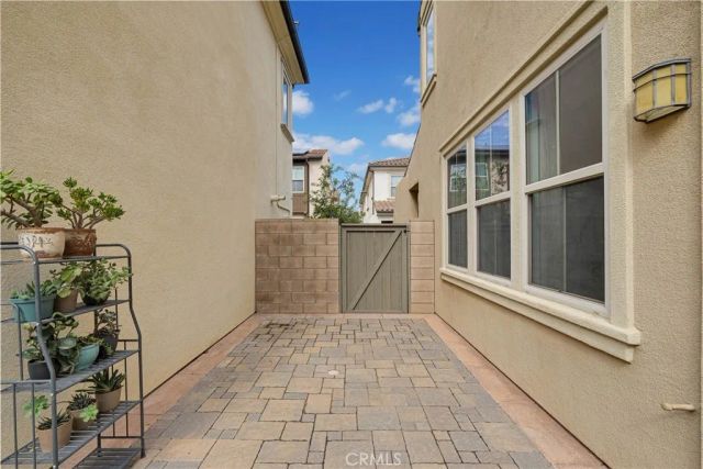 29 Splendor, Irvine, CA 92618