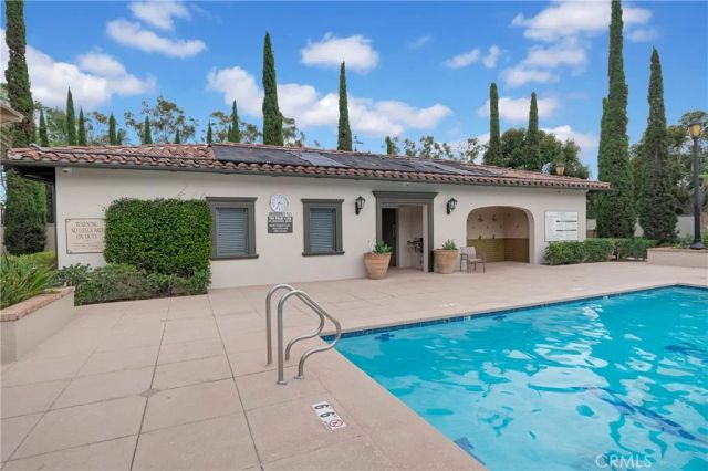 29 Splendor, Irvine, CA 92618