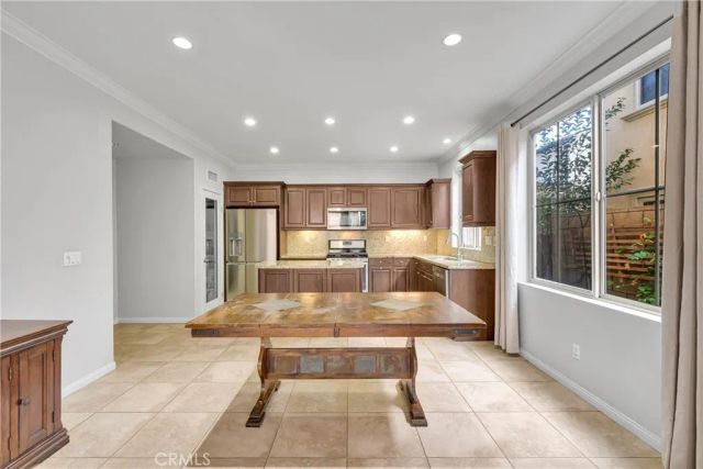 29 Splendor, Irvine, CA 92618