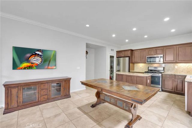 29 Splendor, Irvine, CA 92618