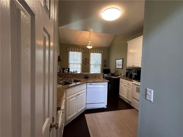 214 W Commons Drive, St. Simons Island, GA 31522