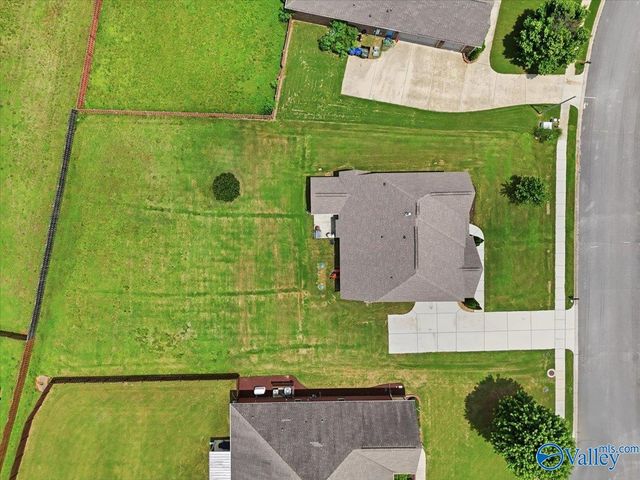 132 Chattooga Place, New Market, AL 35761