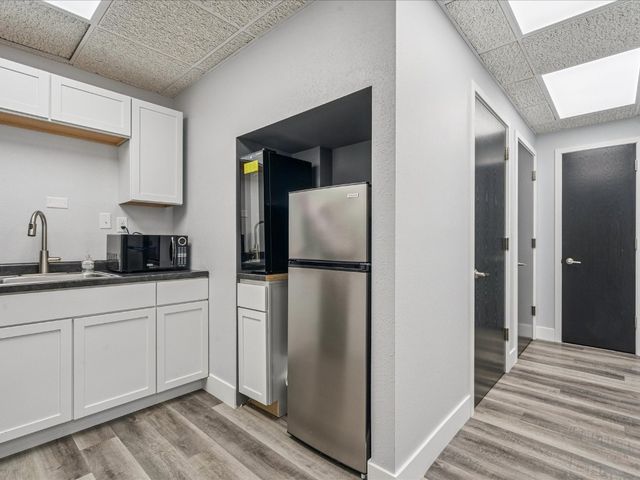 3900 River Ridge Dr NE A & B, Cedar Rapids, IA 52402