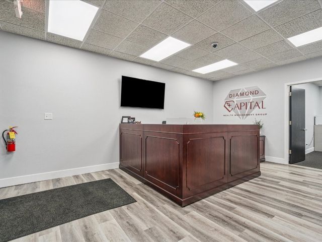 3900 River Ridge Dr NE A & B, Cedar Rapids, IA 52402