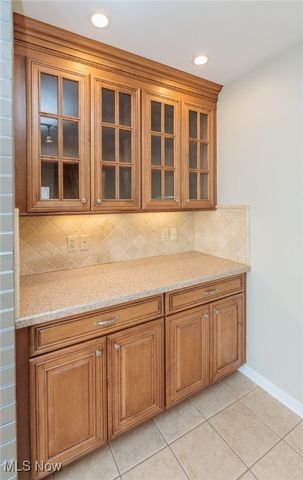 23915 Glenhill Drive, Beachwood, OH 44122