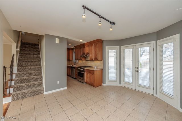 23915 Glenhill Drive, Beachwood, OH 44122