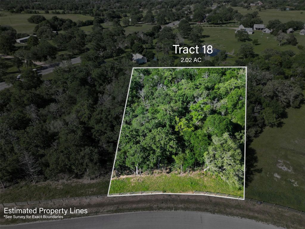 109 Woodland Meadows Lane, La Grange, TX 78945