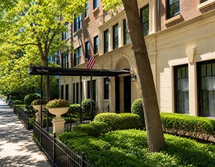 230 E Delaware Place 4W, Chicago, IL 60611