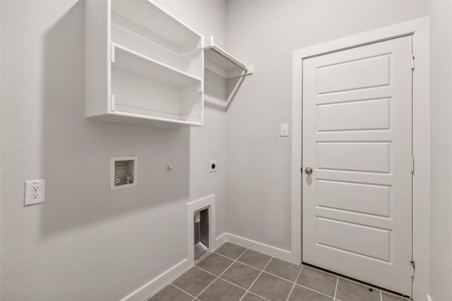 310 Bendecido LOOP, Elgin, TX 78621