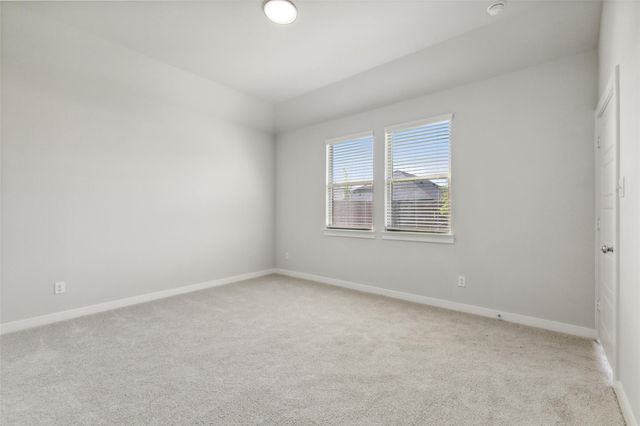 310 Bendecido LOOP, Elgin, TX 78621