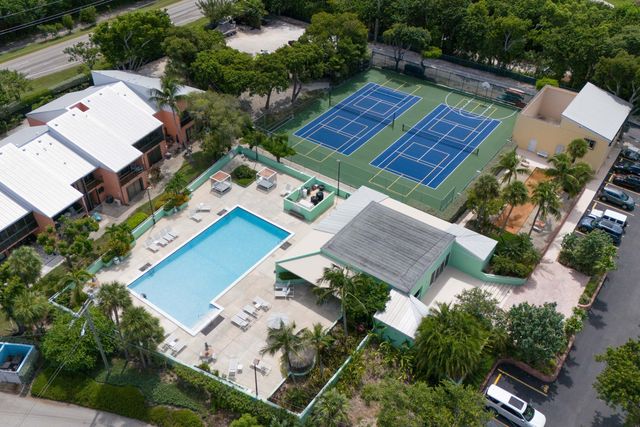 98282 Windward Avenue, Key Largo, FL 33037