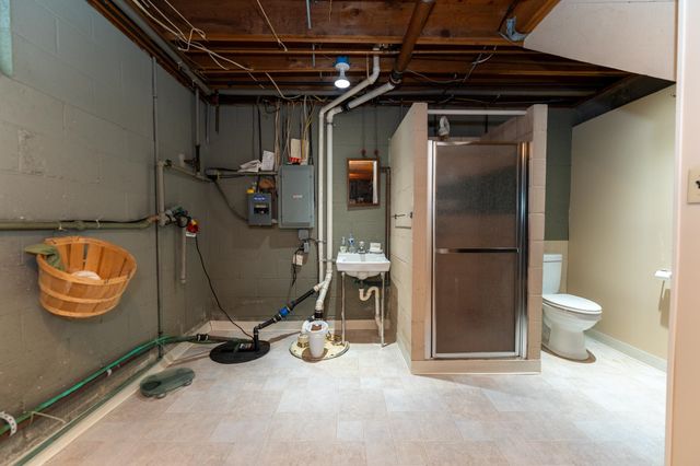 5110 W Mannsiding Road, Lake, MI 48632