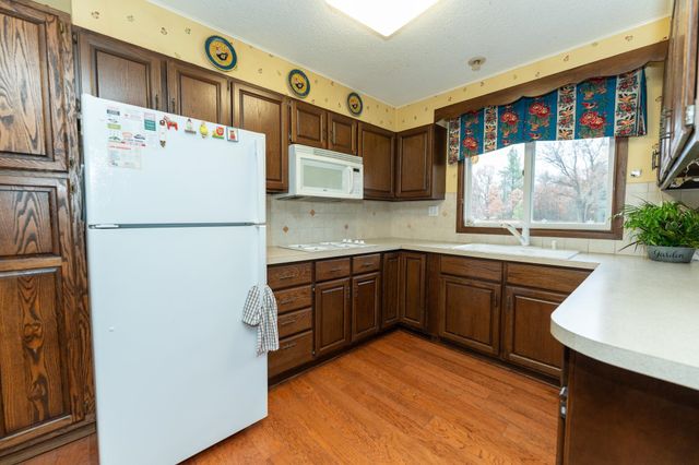 5110 W Mannsiding Road, Lake, MI 48632