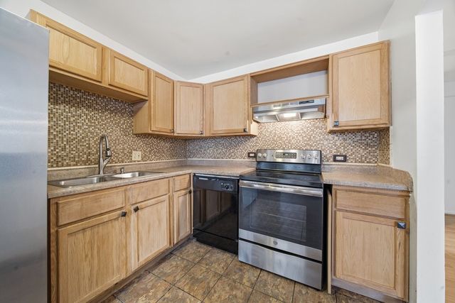 1100 Holbrook Road D, Homewood, IL 60430