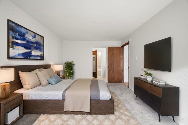 1100 Holbrook Road D, Homewood, IL 60430