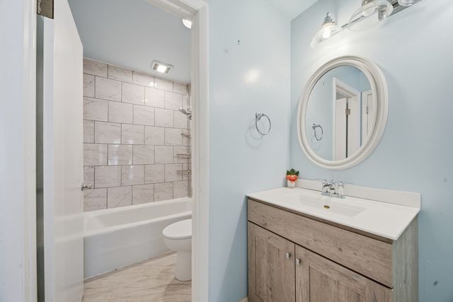 1100 Holbrook Road D, Homewood, IL 60430