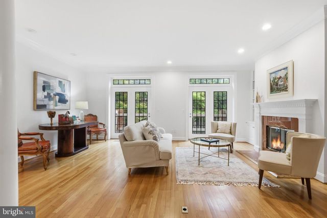 4006 HIGHWOOD CT NW, Washington, DC 20007
