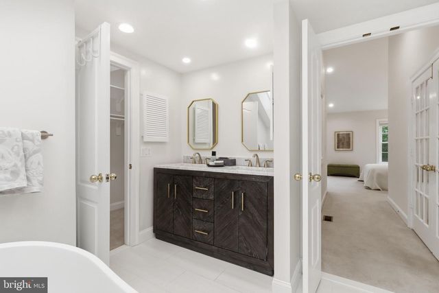 4006 HIGHWOOD CT NW, Washington, DC 20007