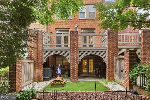 4006 HIGHWOOD CT NW, Washington, DC 20007