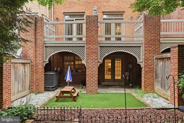 4006 HIGHWOOD CT NW, Washington, DC 20007