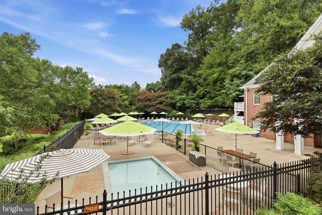 4006 HIGHWOOD CT NW, Washington, DC 20007
