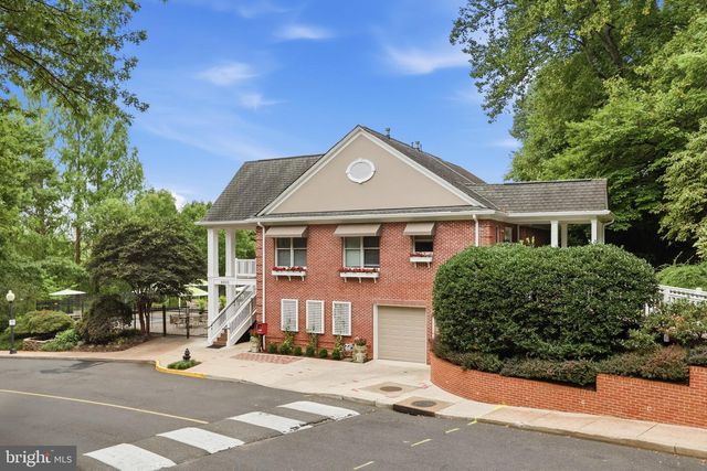 4006 HIGHWOOD CT NW, Washington, DC 20007