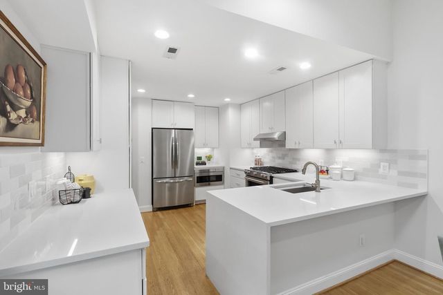 4006 HIGHWOOD CT NW, Washington, DC 20007