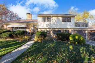 392 Cambridge Drive, Mount Clemens, MI 48043