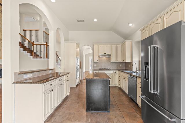 613 Windward Drive, Murphy, TX 75094