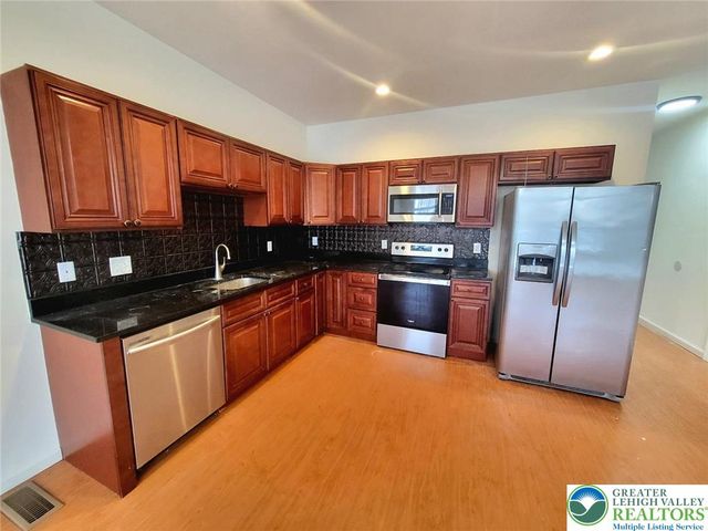 2159 South Poplar Street, Allentown City, PA 18103