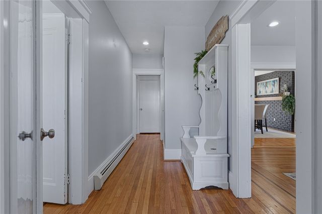 1175 Lonsdale Avenue, Lincoln, RI 02865